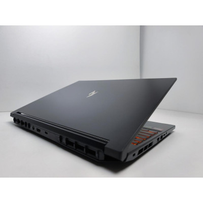 Acer Nitro V 16 AI ANV16-61-R9MV (NH.U25AA.002)