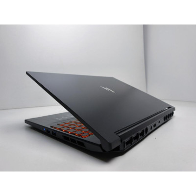 Acer Nitro V 16 AI ANV16-61-R9MV (NH.U25AA.002)