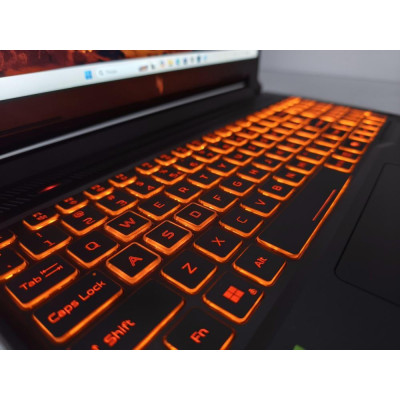 Acer Nitro V 16 AI ANV16-61-R9MV (NH.U25AA.002)