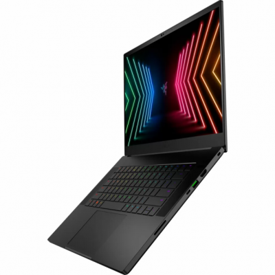 Razer Blade 15 (RZ09-0409AED3-R3U1)