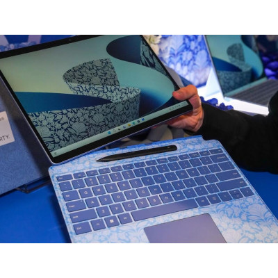 Microsoft Surface Pro 9 Platinum (QLY-00003)