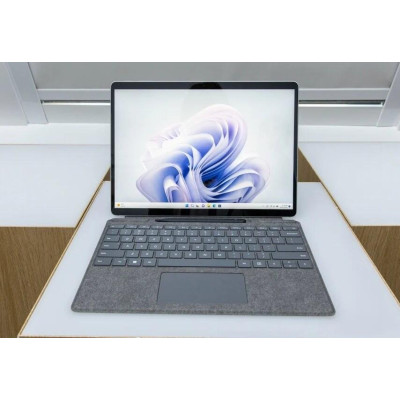 Microsoft Surface Pro 9 Platinum (QLY-00003)