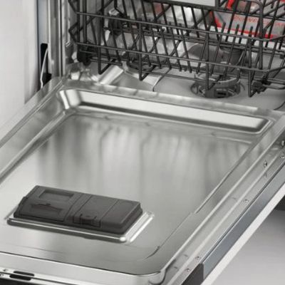 Whirlpool WSIC 3M27 C