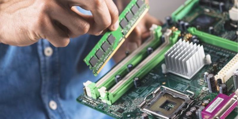 server_RAM_differ_from_regular_RAM1