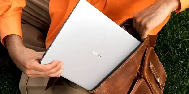 ultrabuk-otlichaetsya-noutbuka(3)